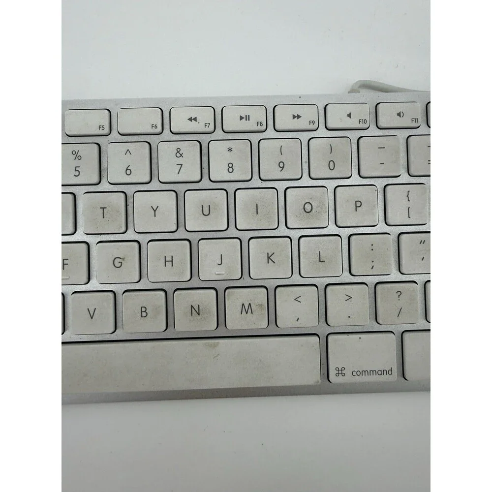 Original Apple Wired Keyboard with USB